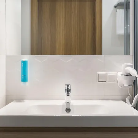 Unic Dominikanska * פוזנן