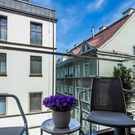 Apartment Unic Dominikanska Poznan